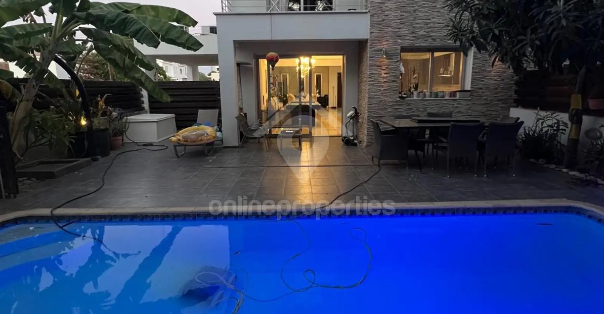 To change image, hover mouse over thumbnails below