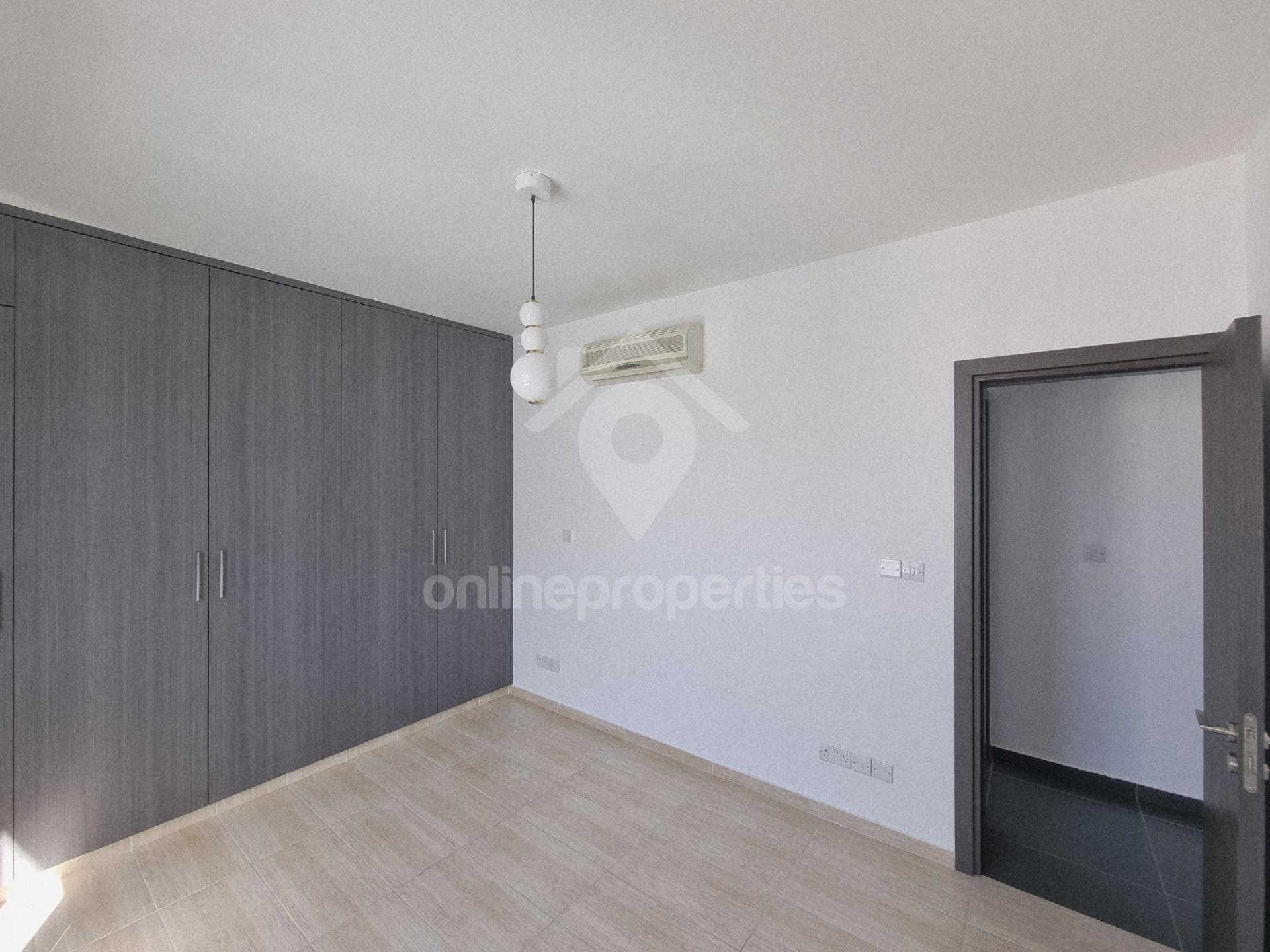 To change image, hover mouse over thumbnails below