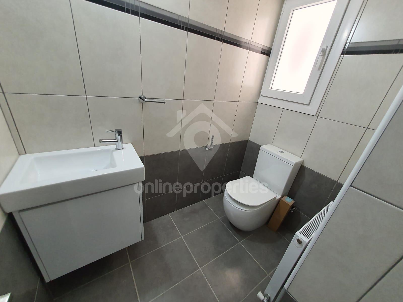 To change image, hover mouse over thumbnails below