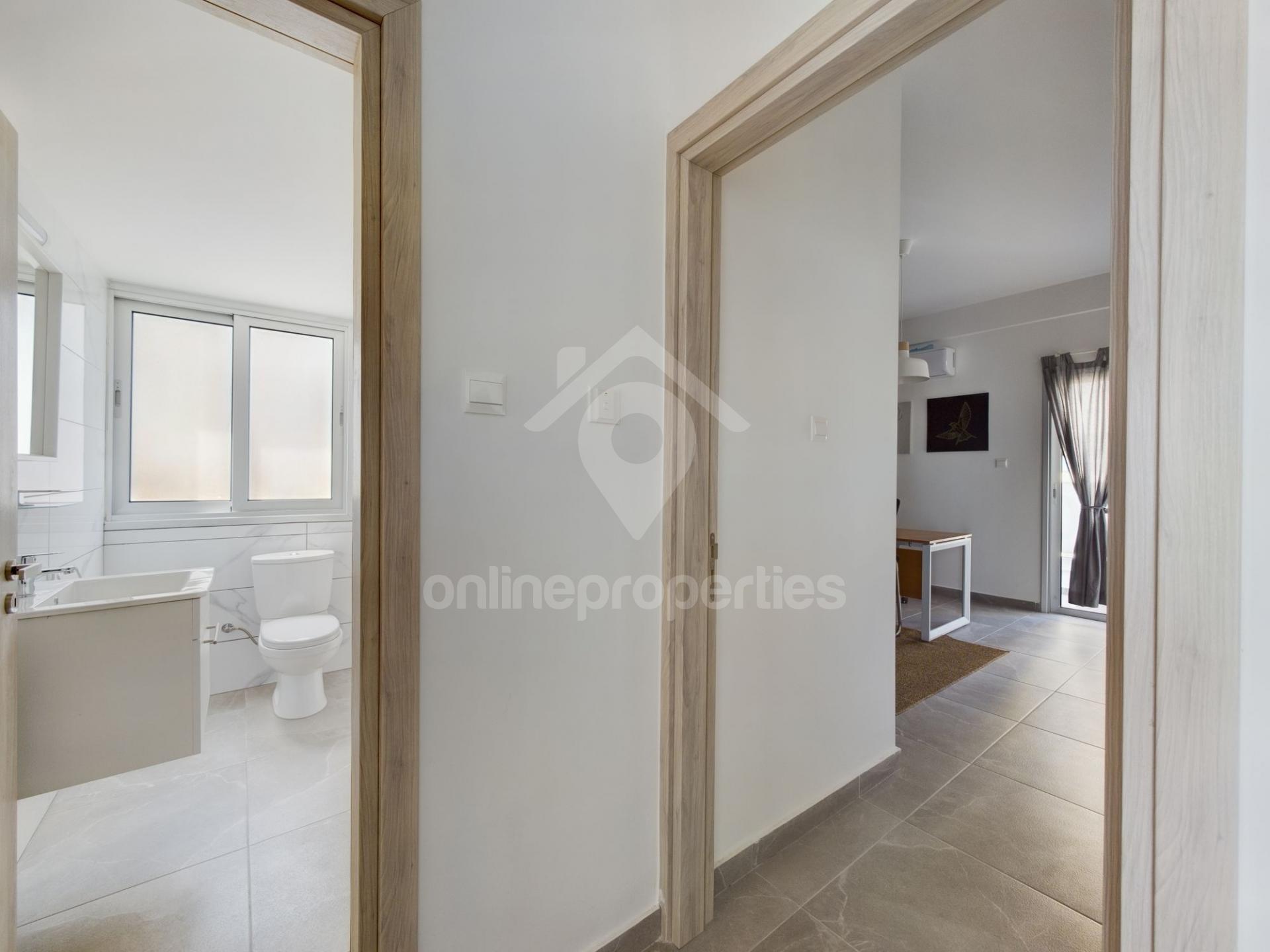 To change image, hover mouse over thumbnails below