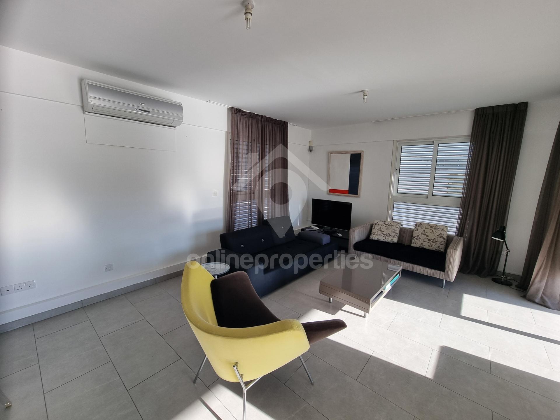 To change image, hover mouse over thumbnails below