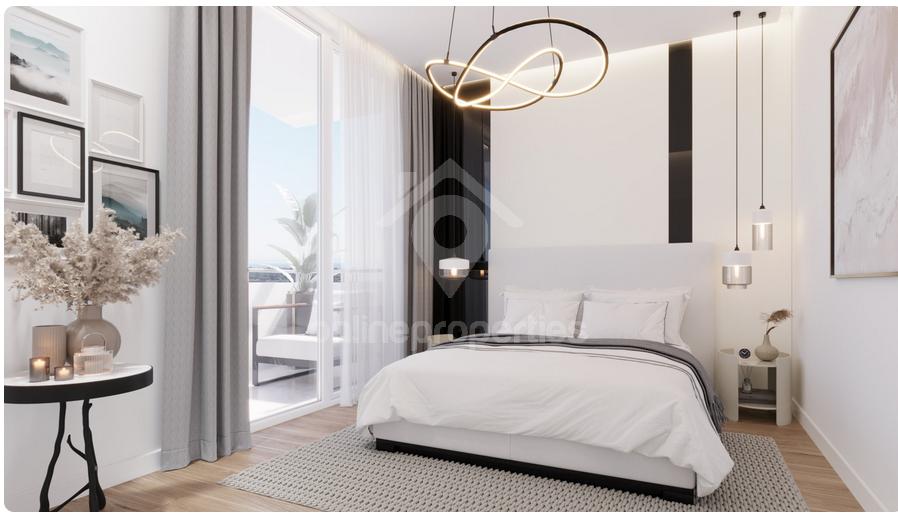 To change image, hover mouse over thumbnails below