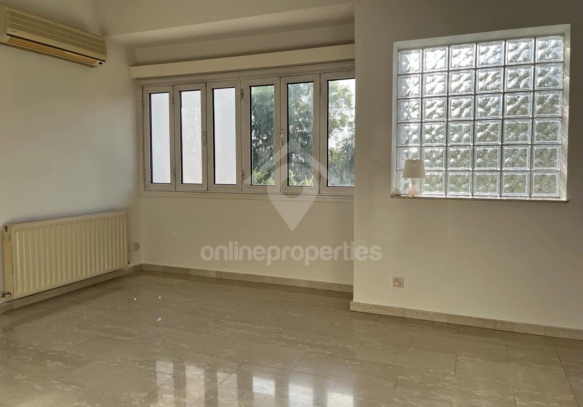 To change image, hover mouse over thumbnails below