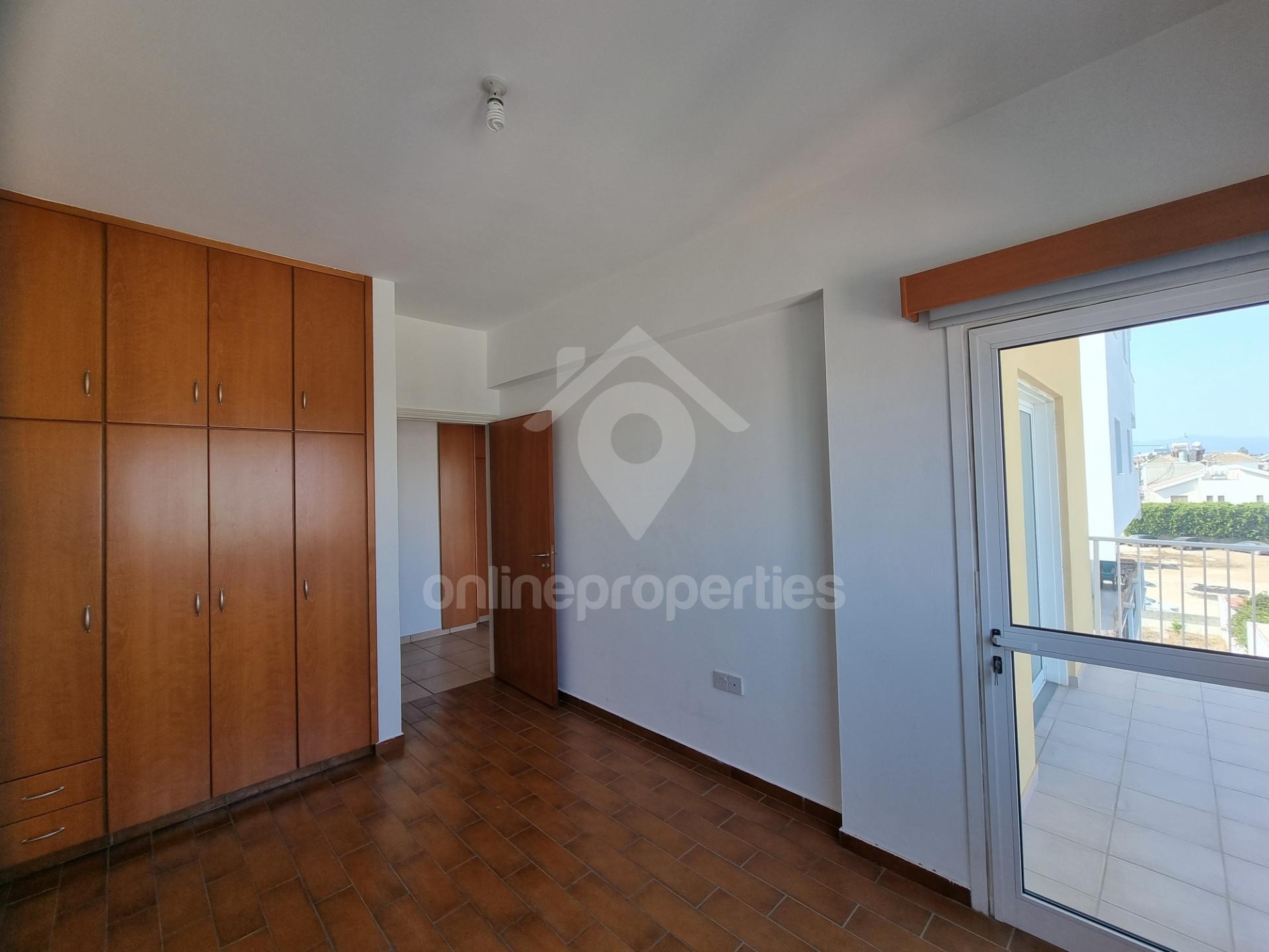 To change image, hover mouse over thumbnails below