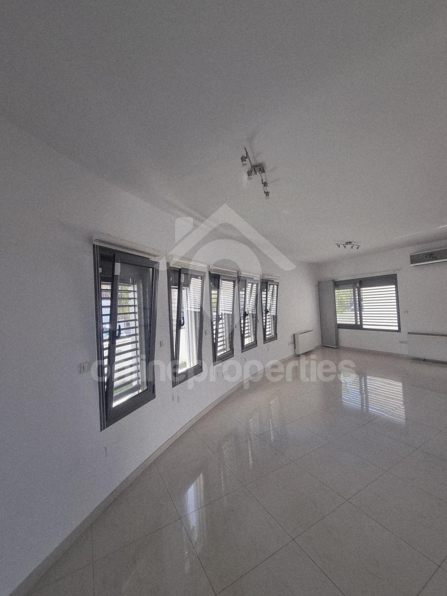 To change image, hover mouse over thumbnails below