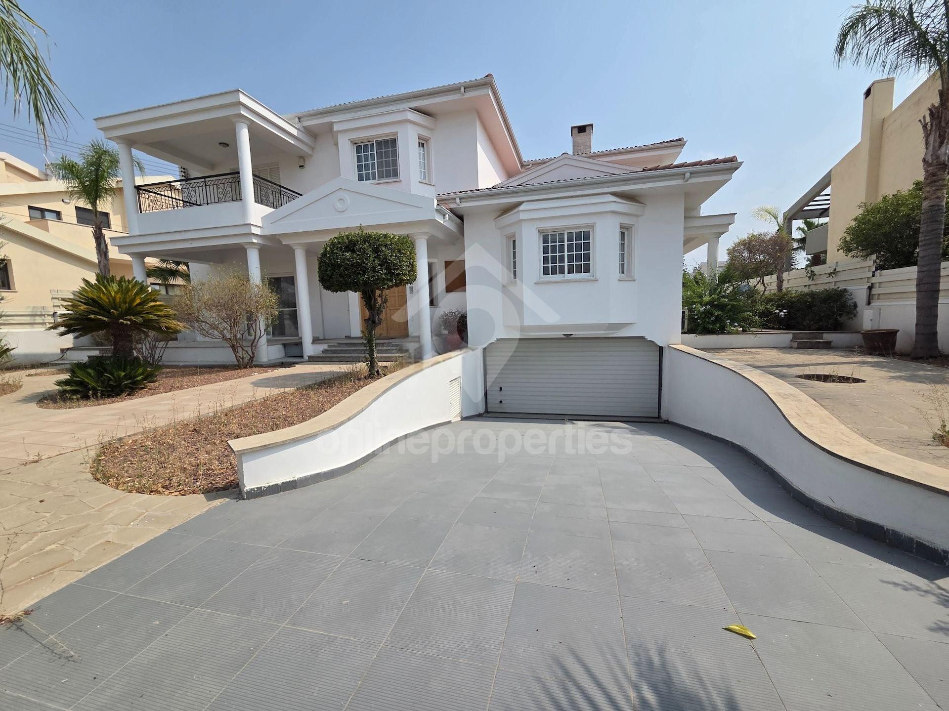 Charming Family Home in the Heart of Platy