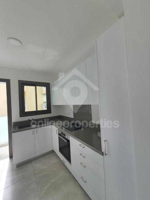 To change image, hover mouse over thumbnails below