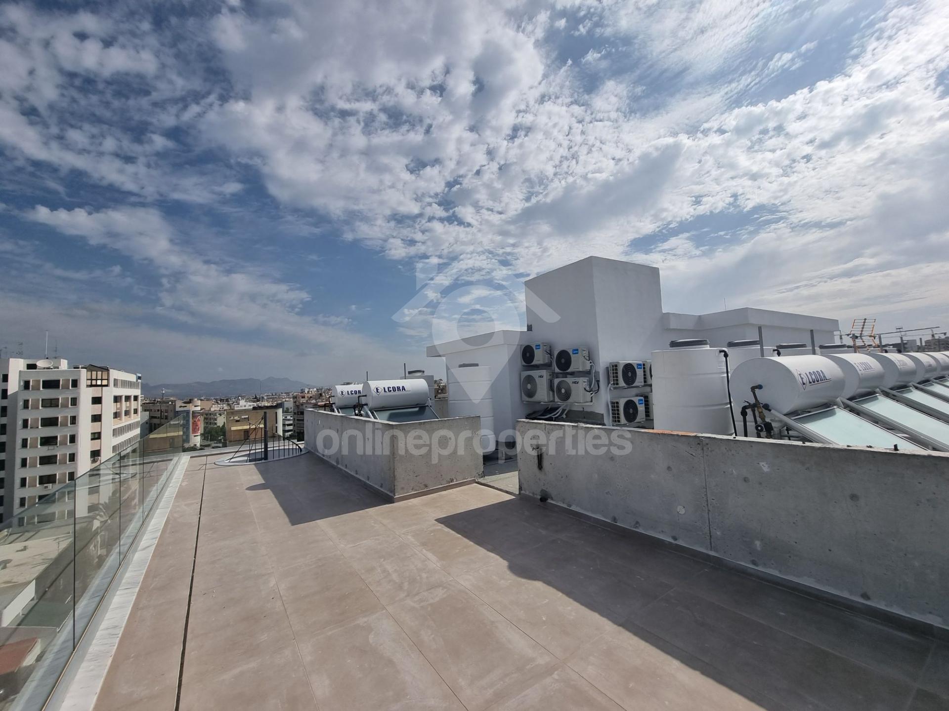 To change image, hover mouse over thumbnails below