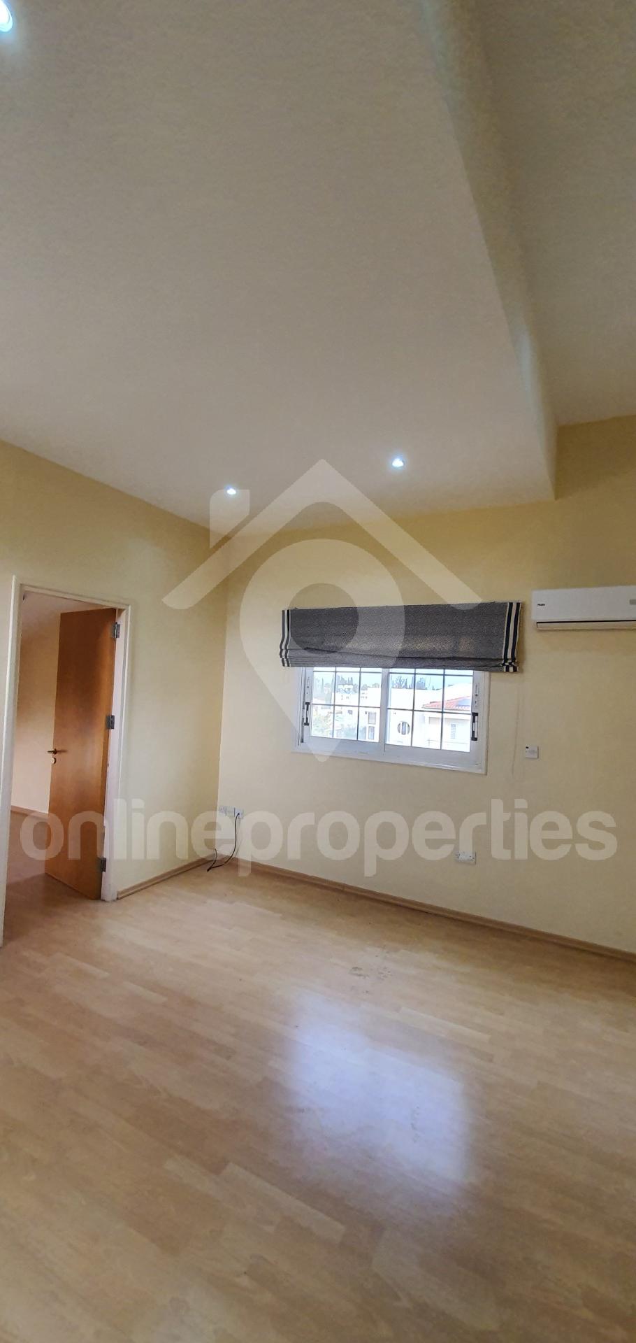 To change image, hover mouse over thumbnails below