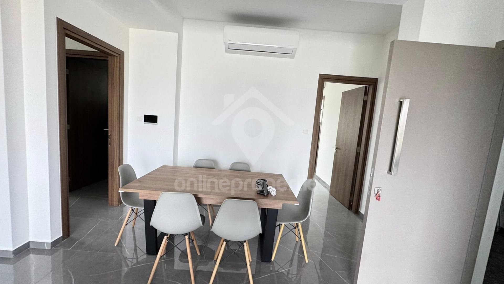 To change image, hover mouse over thumbnails below