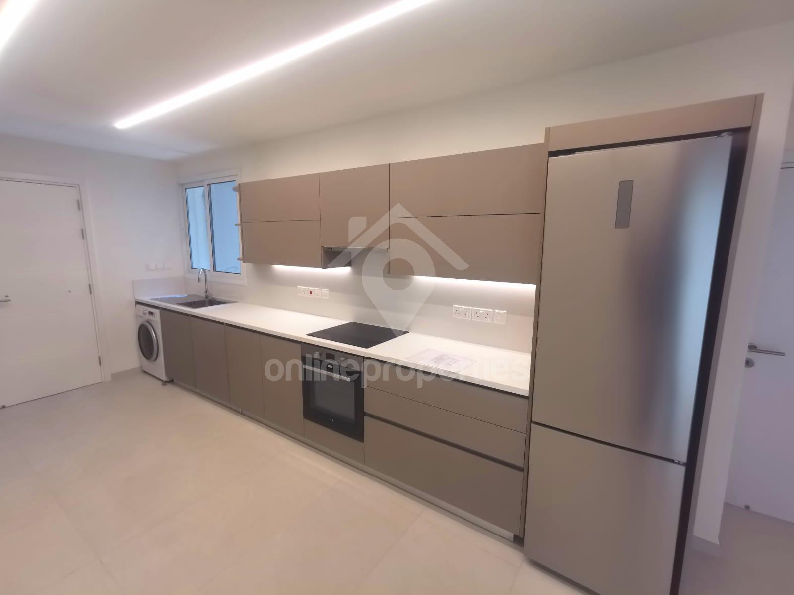 To change image, hover mouse over thumbnails below