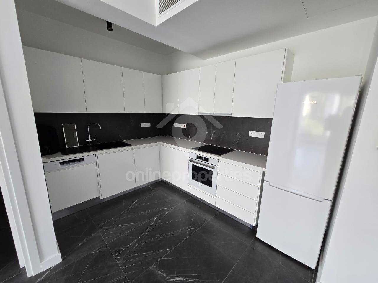 To change image, hover mouse over thumbnails below