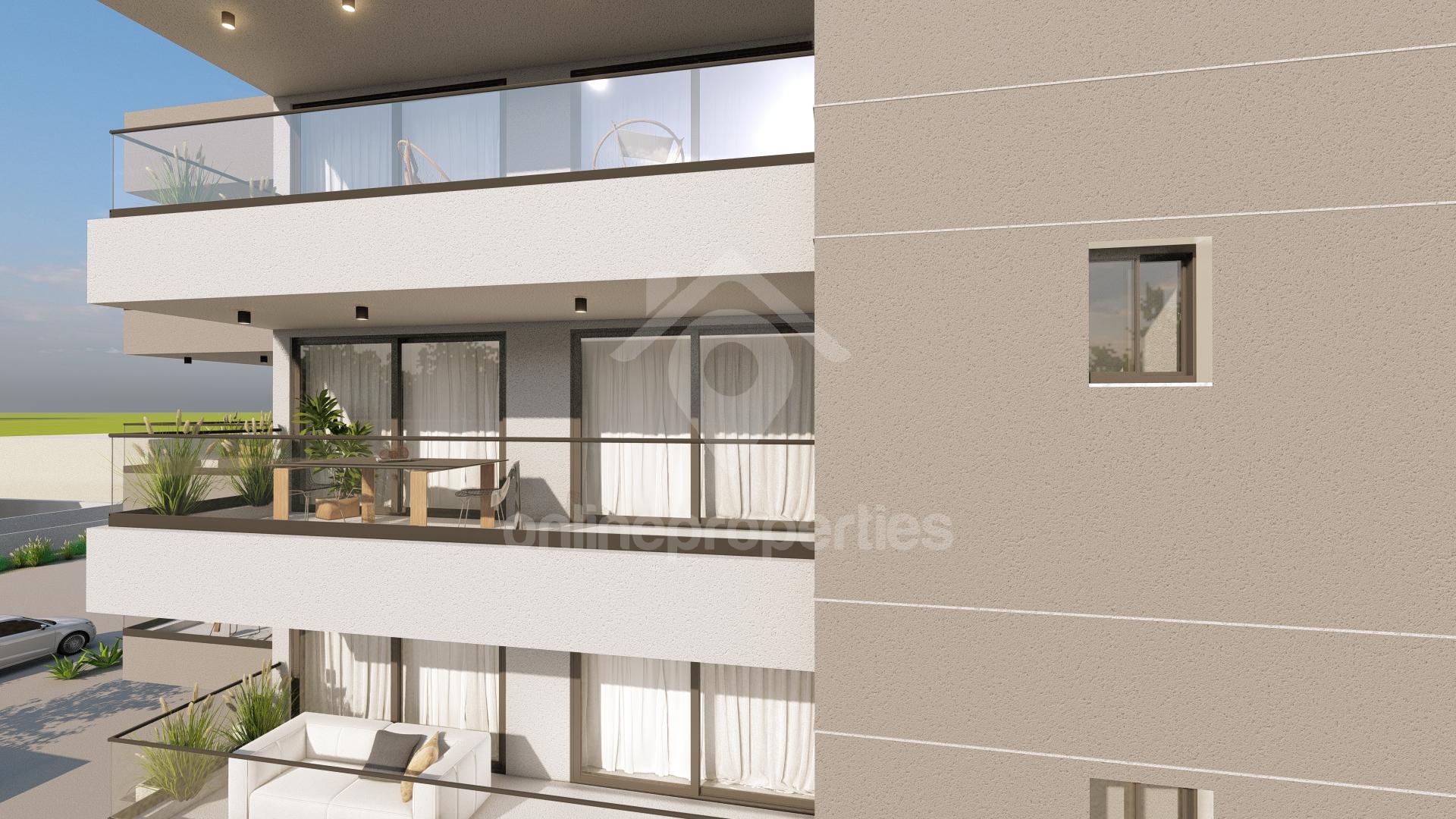 To change image, hover mouse over thumbnails below