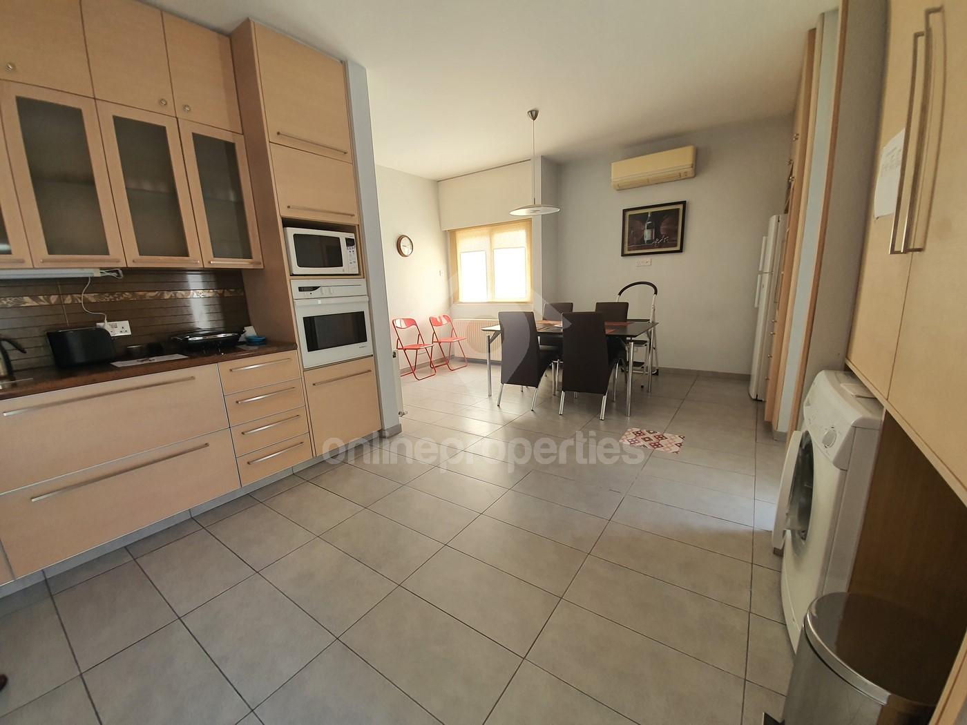 To change image, hover mouse over thumbnails below