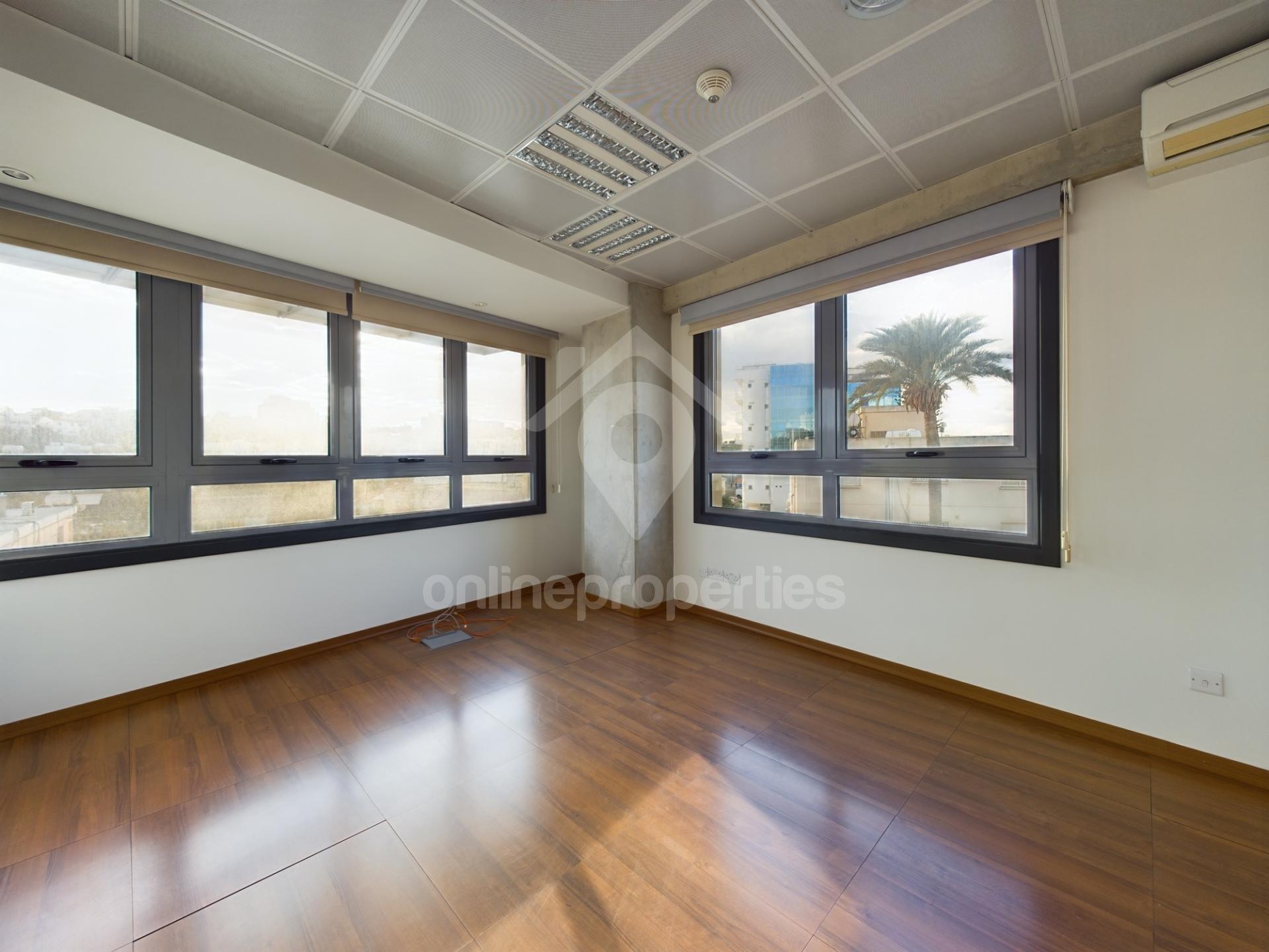 To change image, hover mouse over thumbnails below