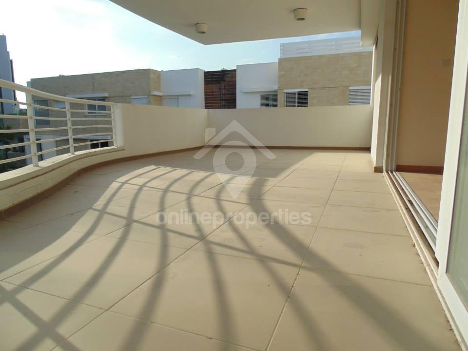 To change image, hover mouse over thumbnails below