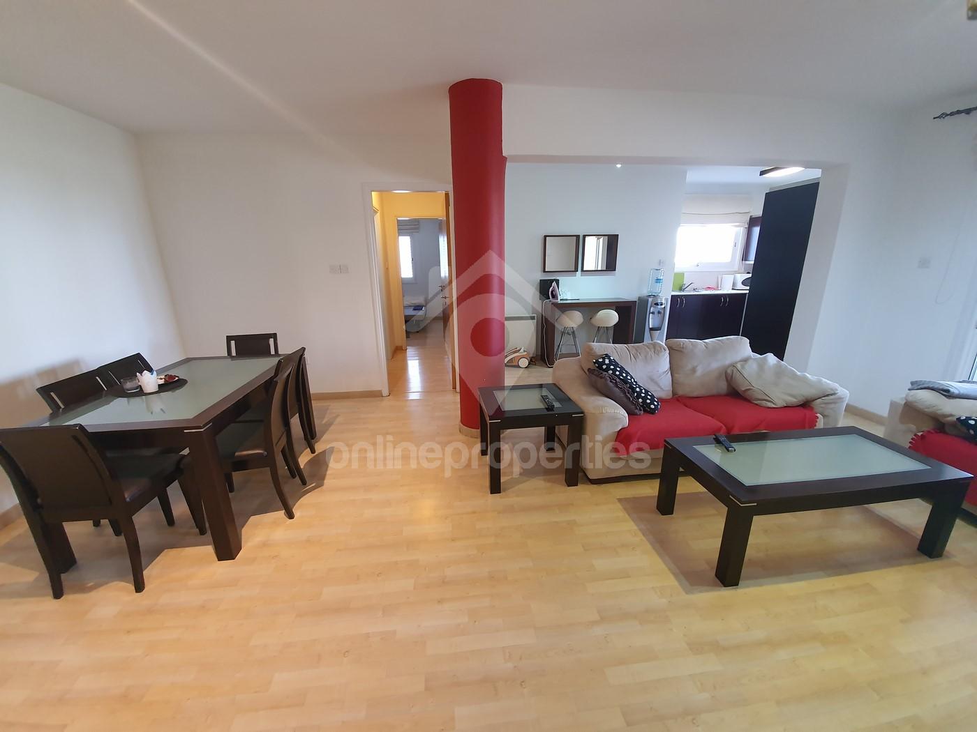 To change image, hover mouse over thumbnails below