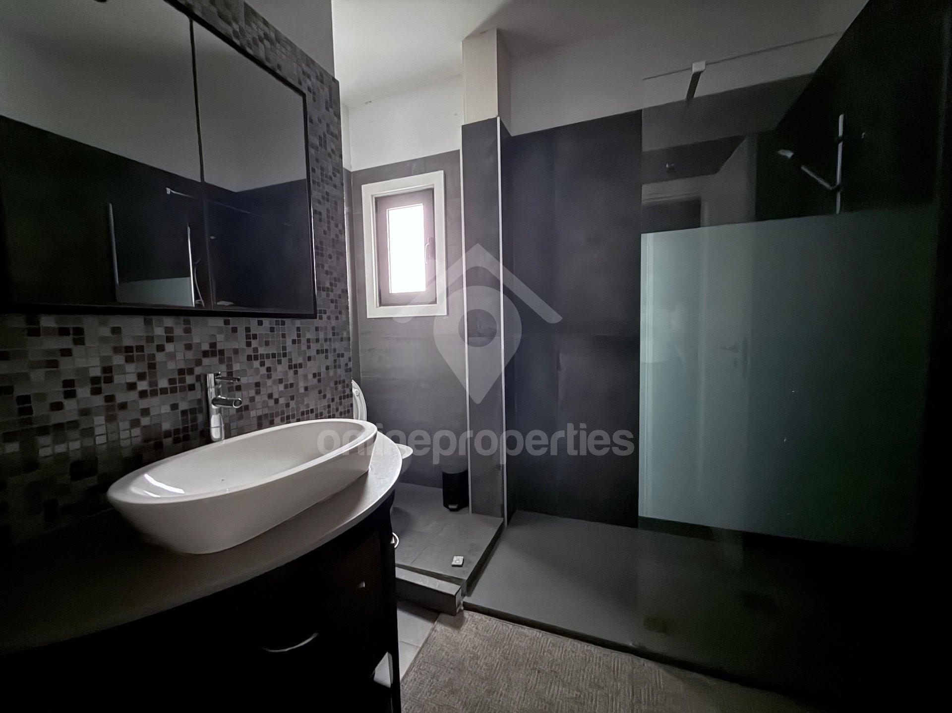 To change image, hover mouse over thumbnails below