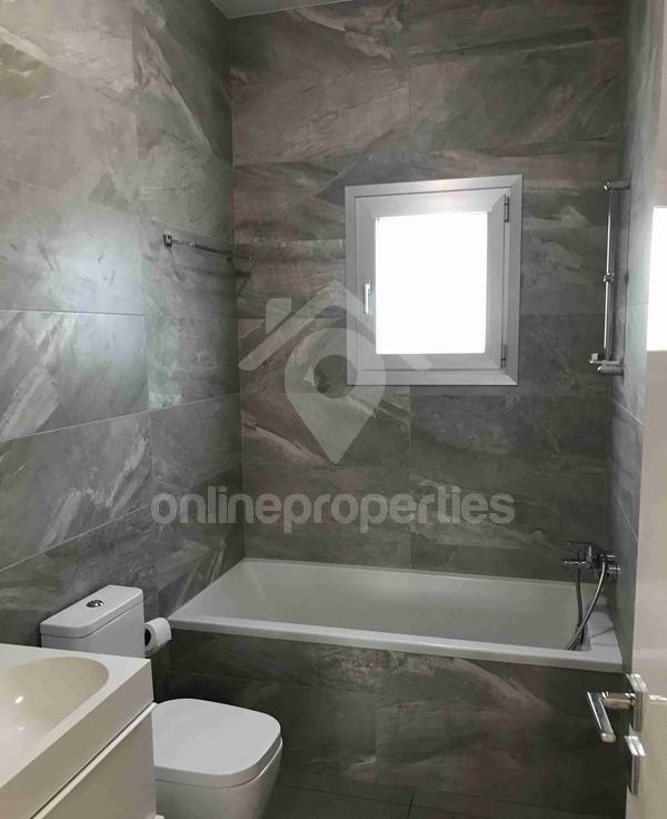 To change image, hover mouse over thumbnails below