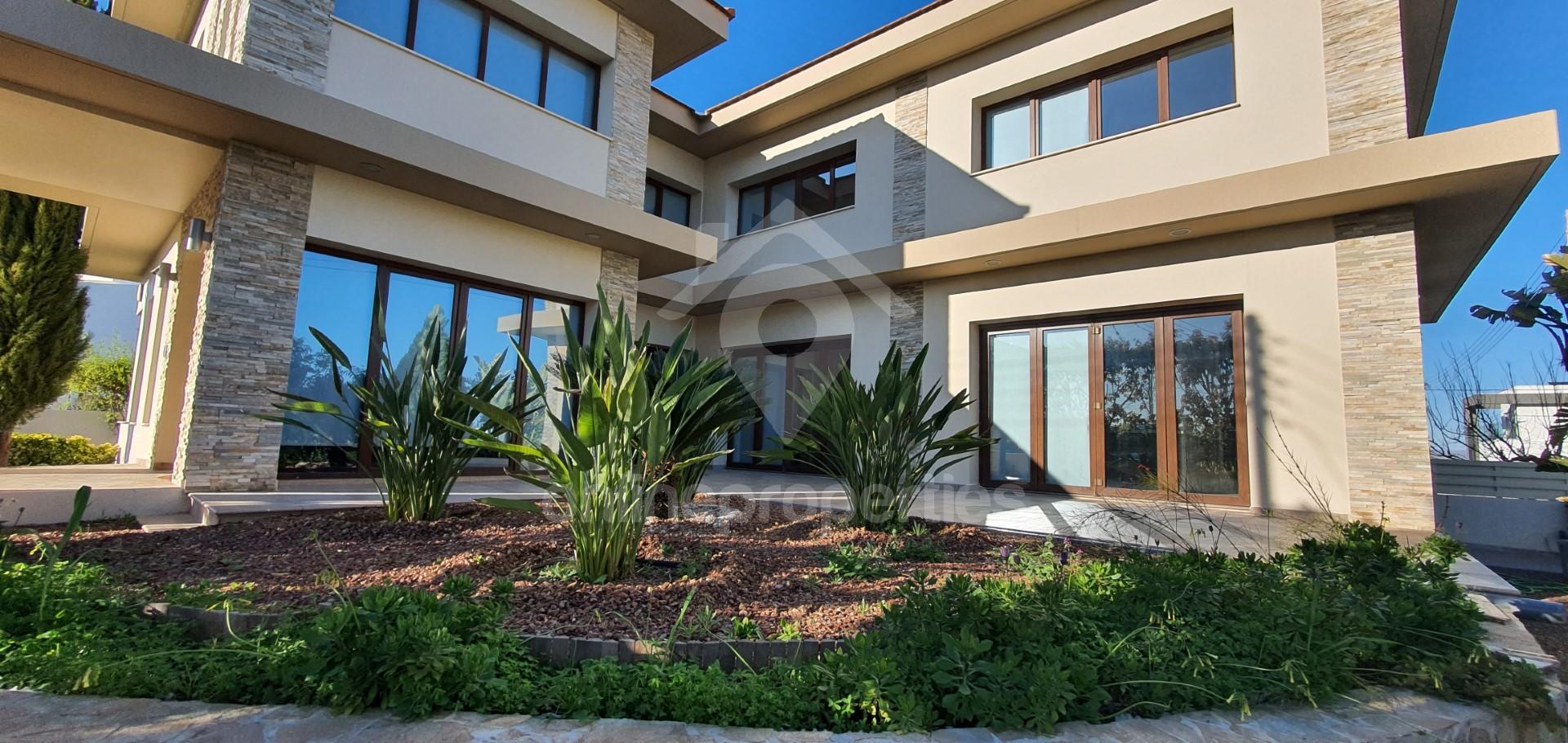 To change image, hover mouse over thumbnails below