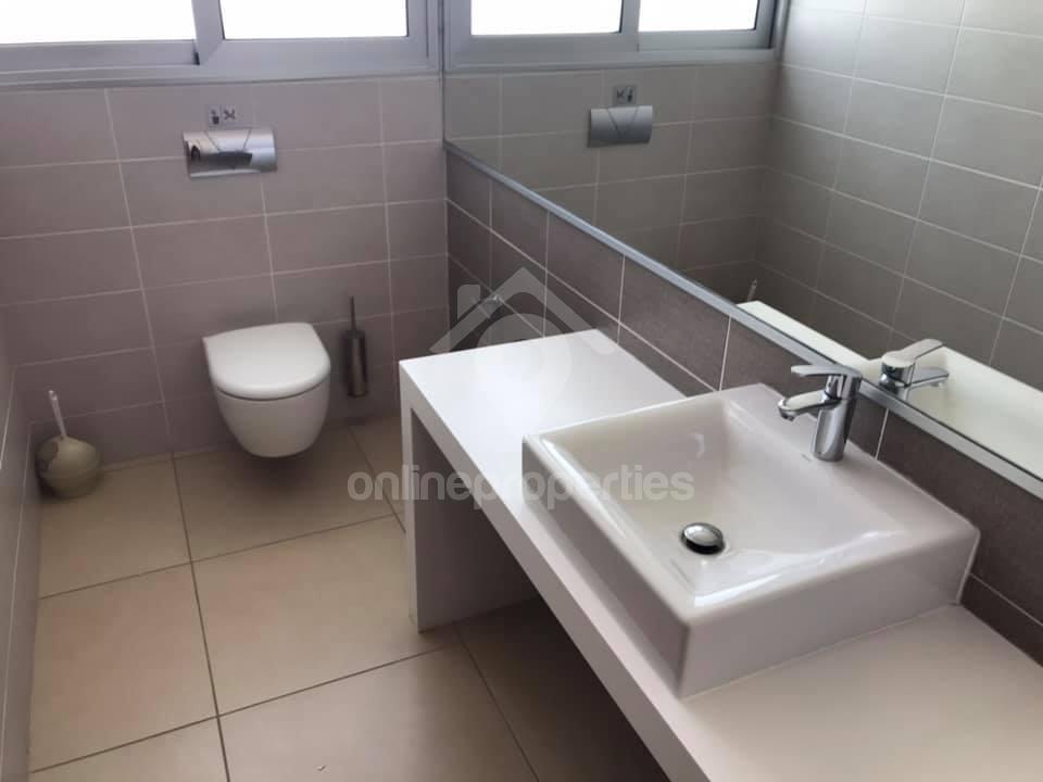 To change image, hover mouse over thumbnails below