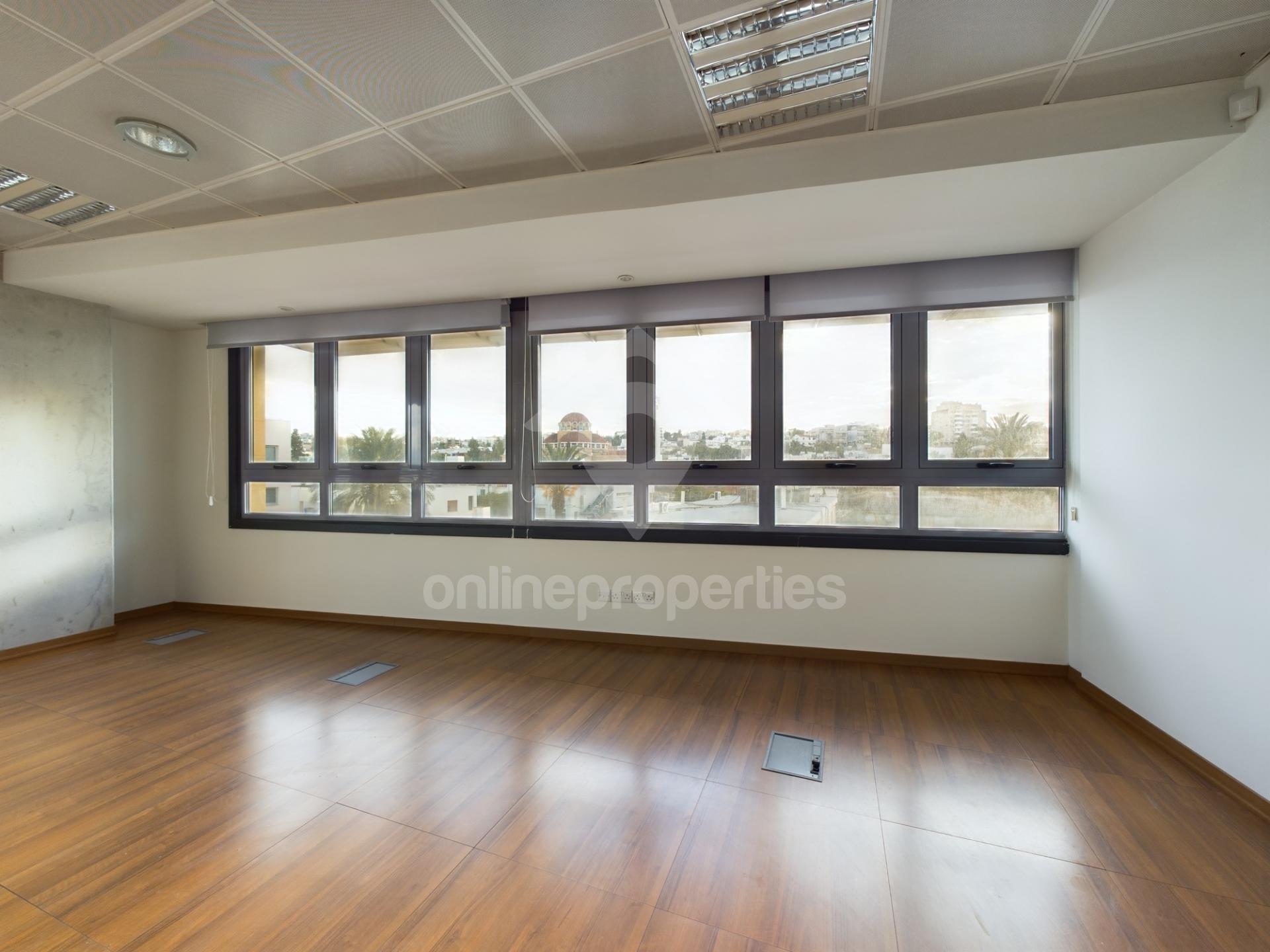 To change image, hover mouse over thumbnails below