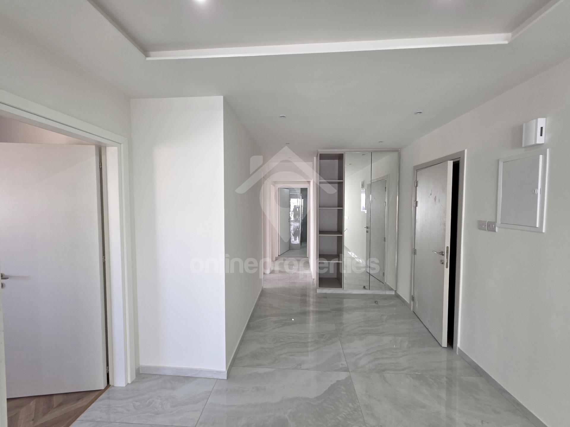 To change image, hover mouse over thumbnails below