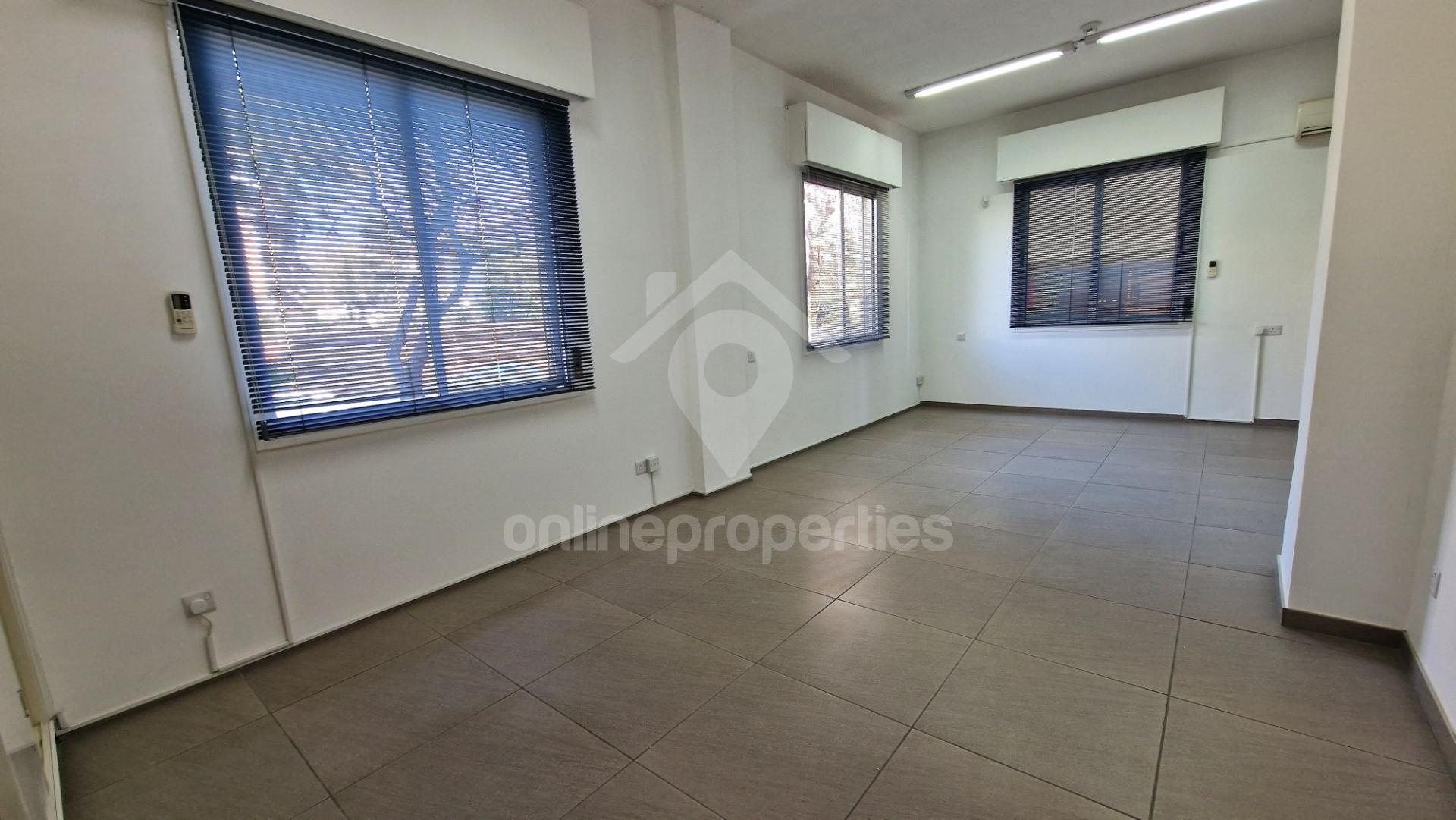 To change image, hover mouse over thumbnails below