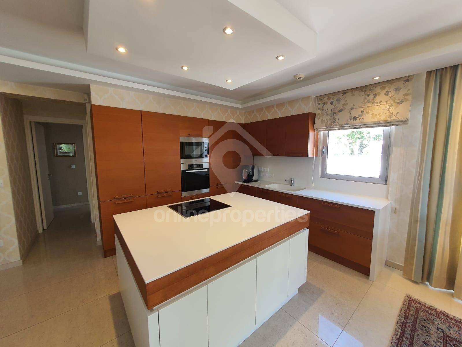 To change image, hover mouse over thumbnails below