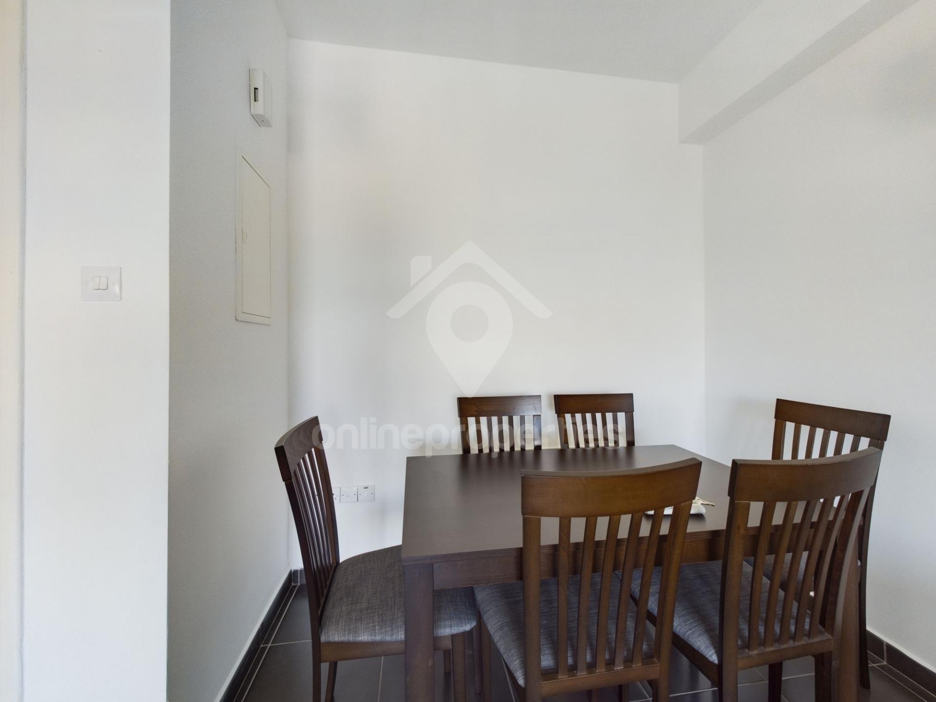 To change image, hover mouse over thumbnails below