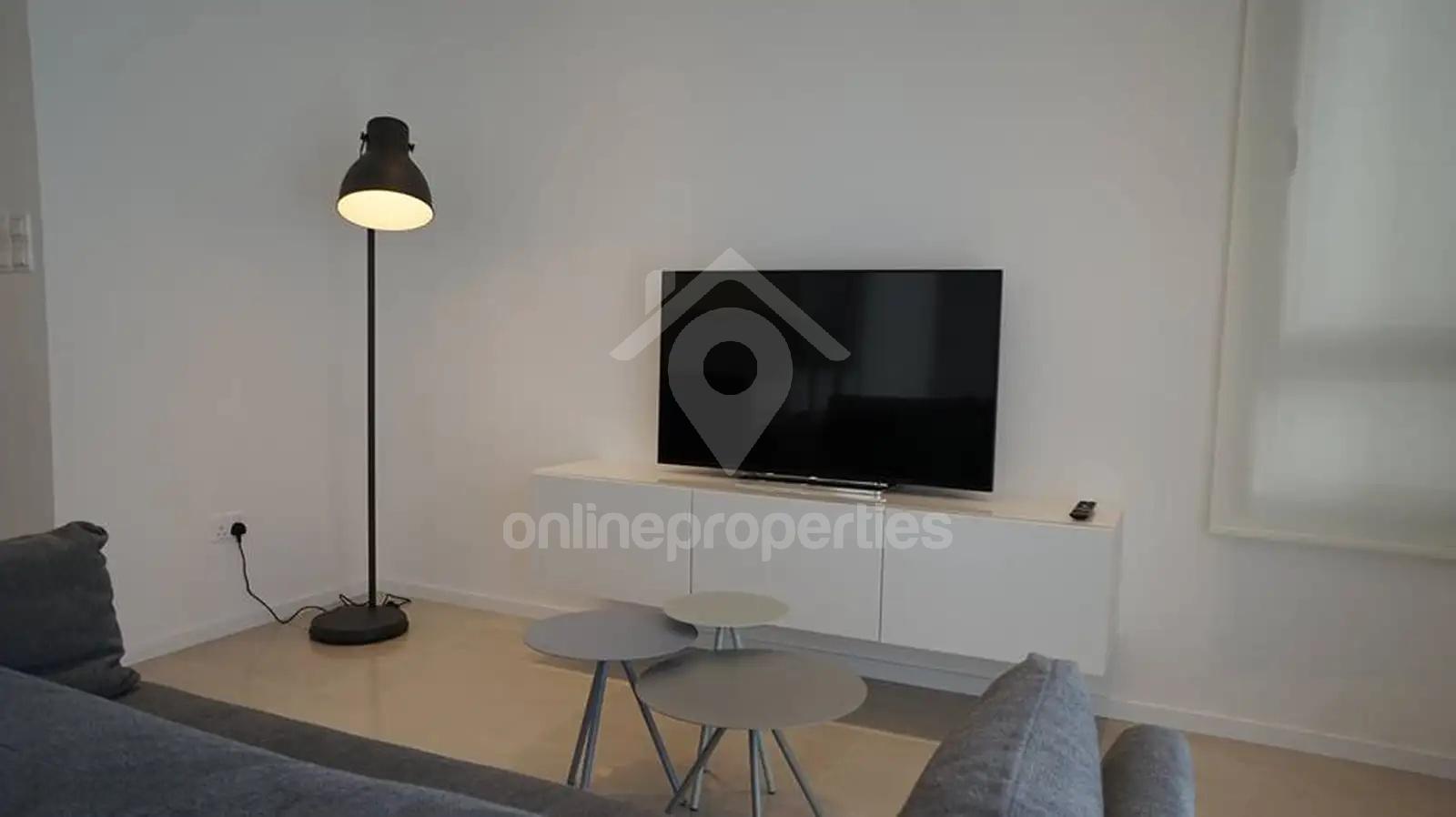 To change image, hover mouse over thumbnails below