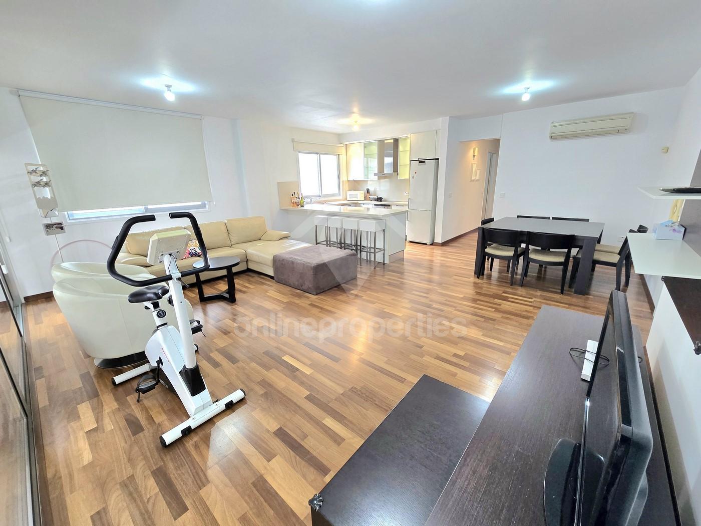 To change image, hover mouse over thumbnails below