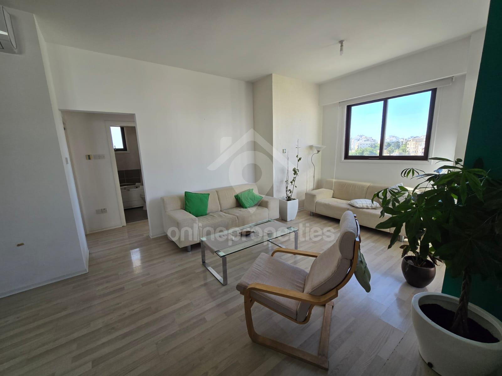 To change image, hover mouse over thumbnails below