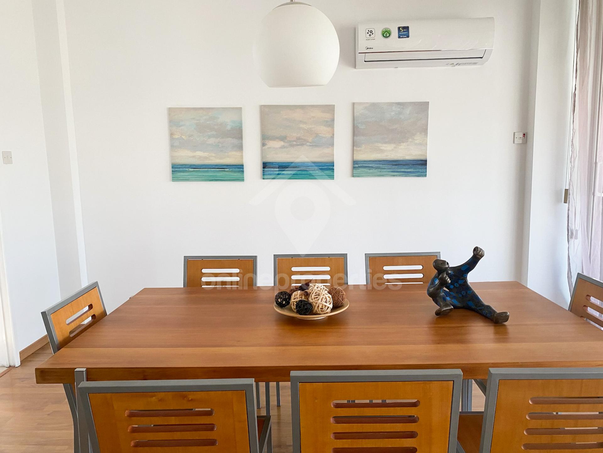 To change image, hover mouse over thumbnails below