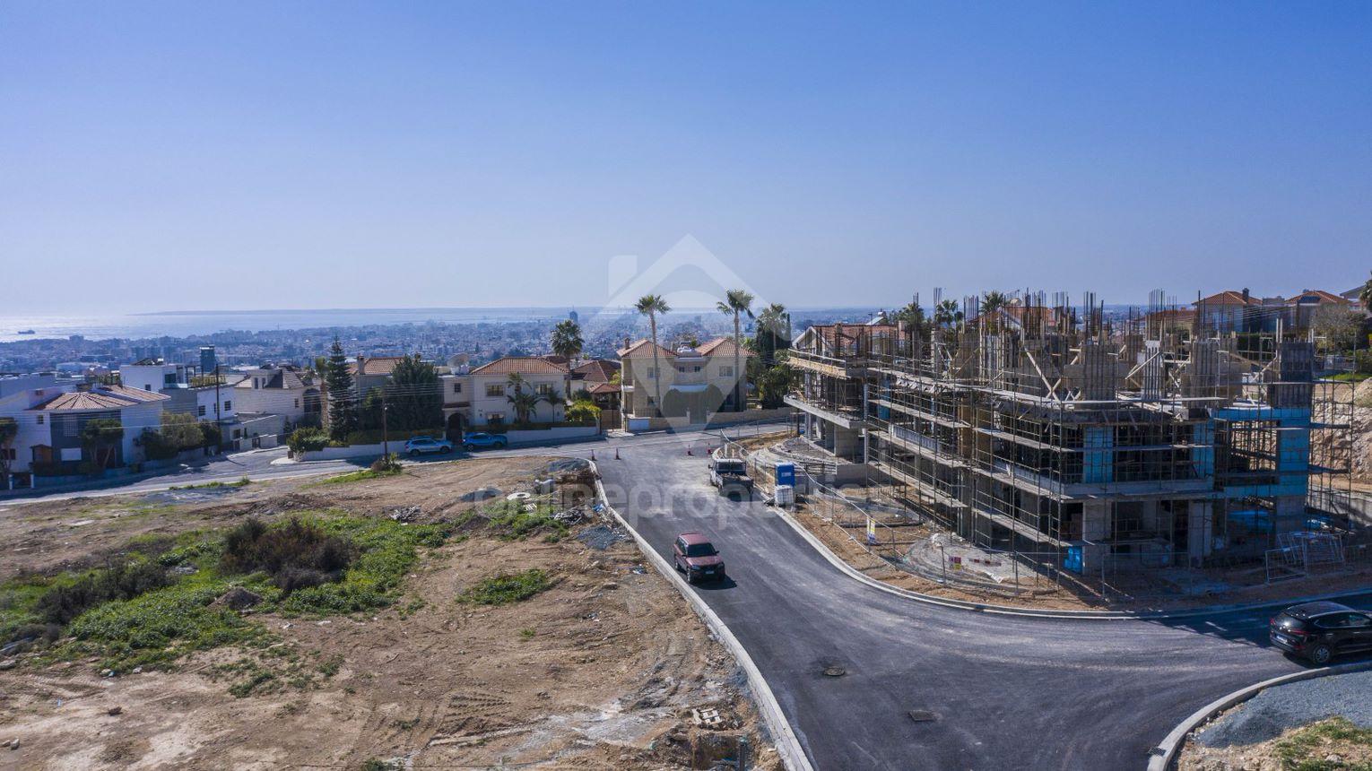 To change image, hover mouse over thumbnails below