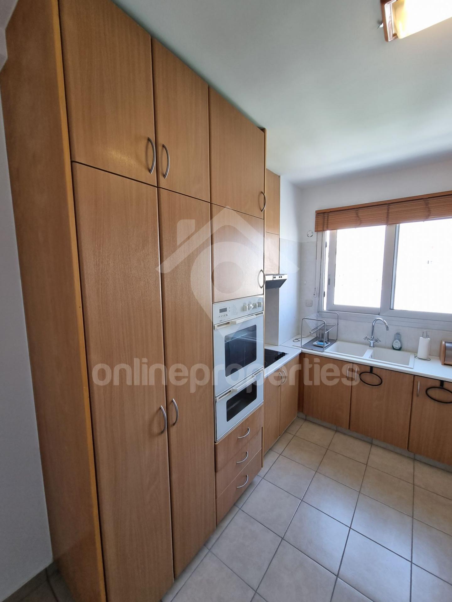 To change image, hover mouse over thumbnails below