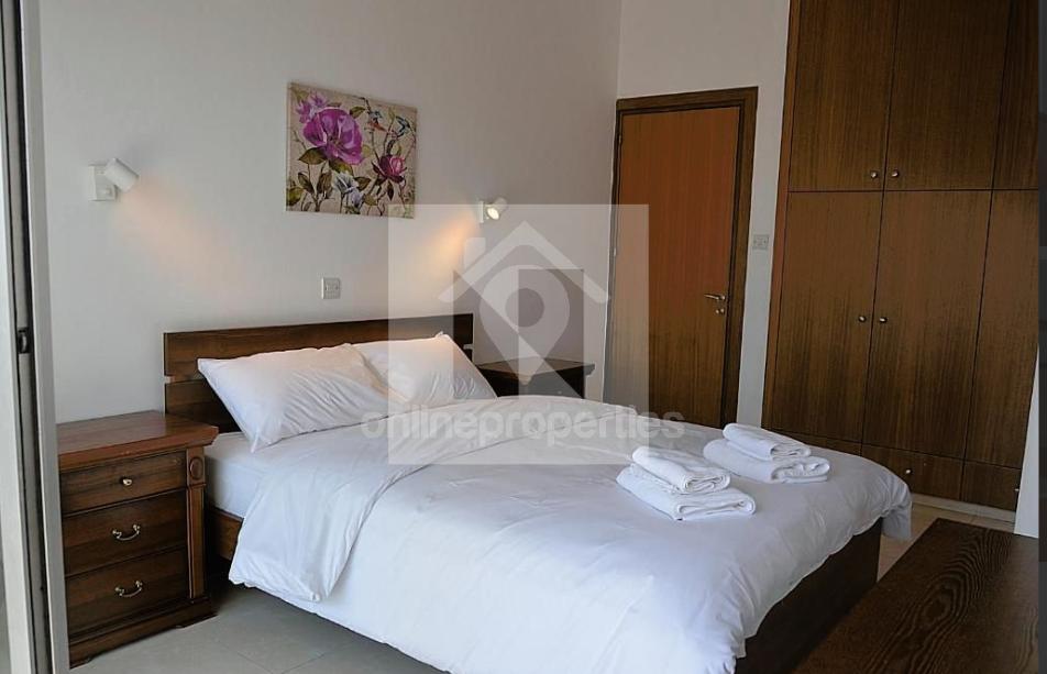 To change image, hover mouse over thumbnails below