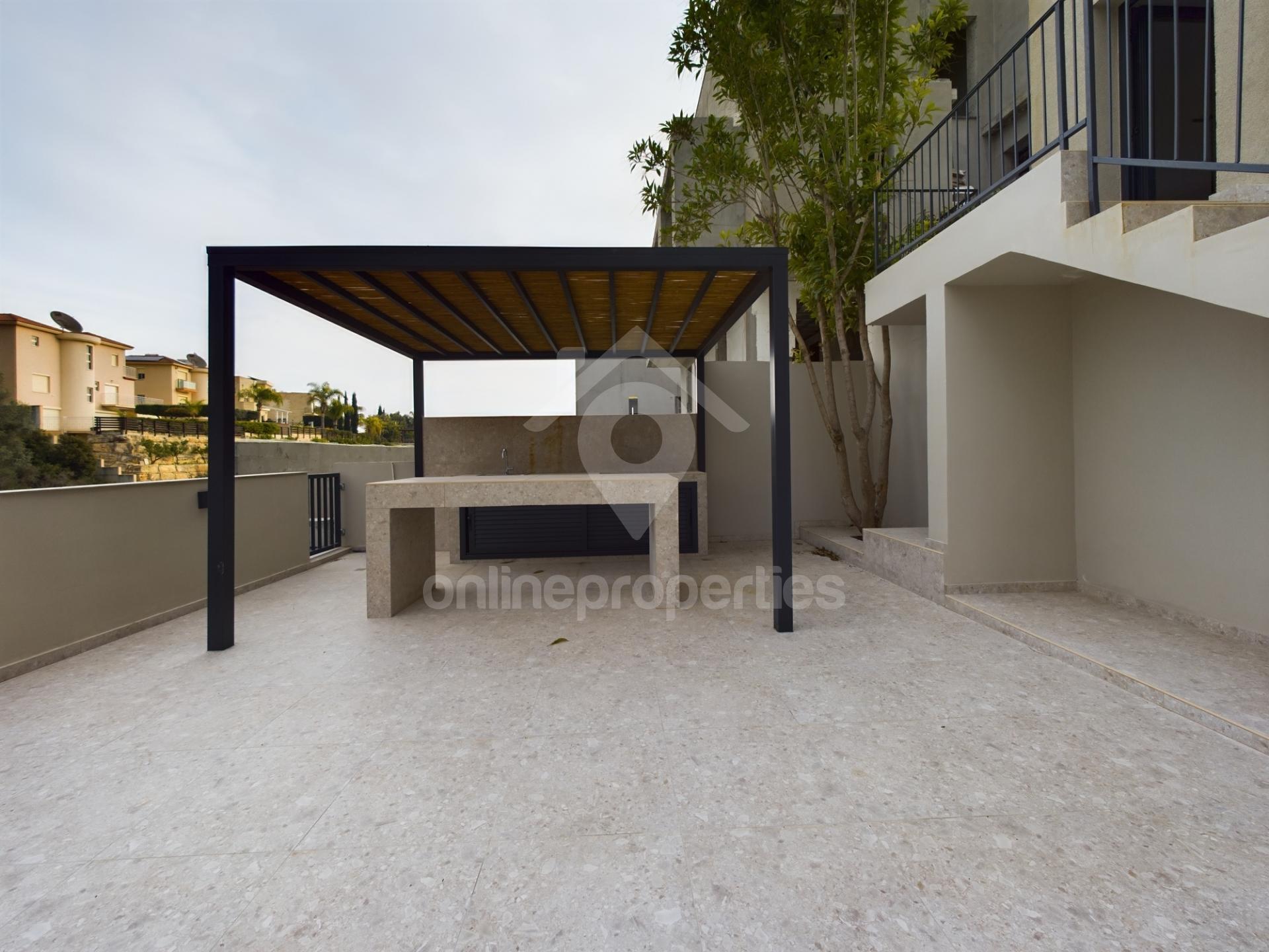 To change image, hover mouse over thumbnails below