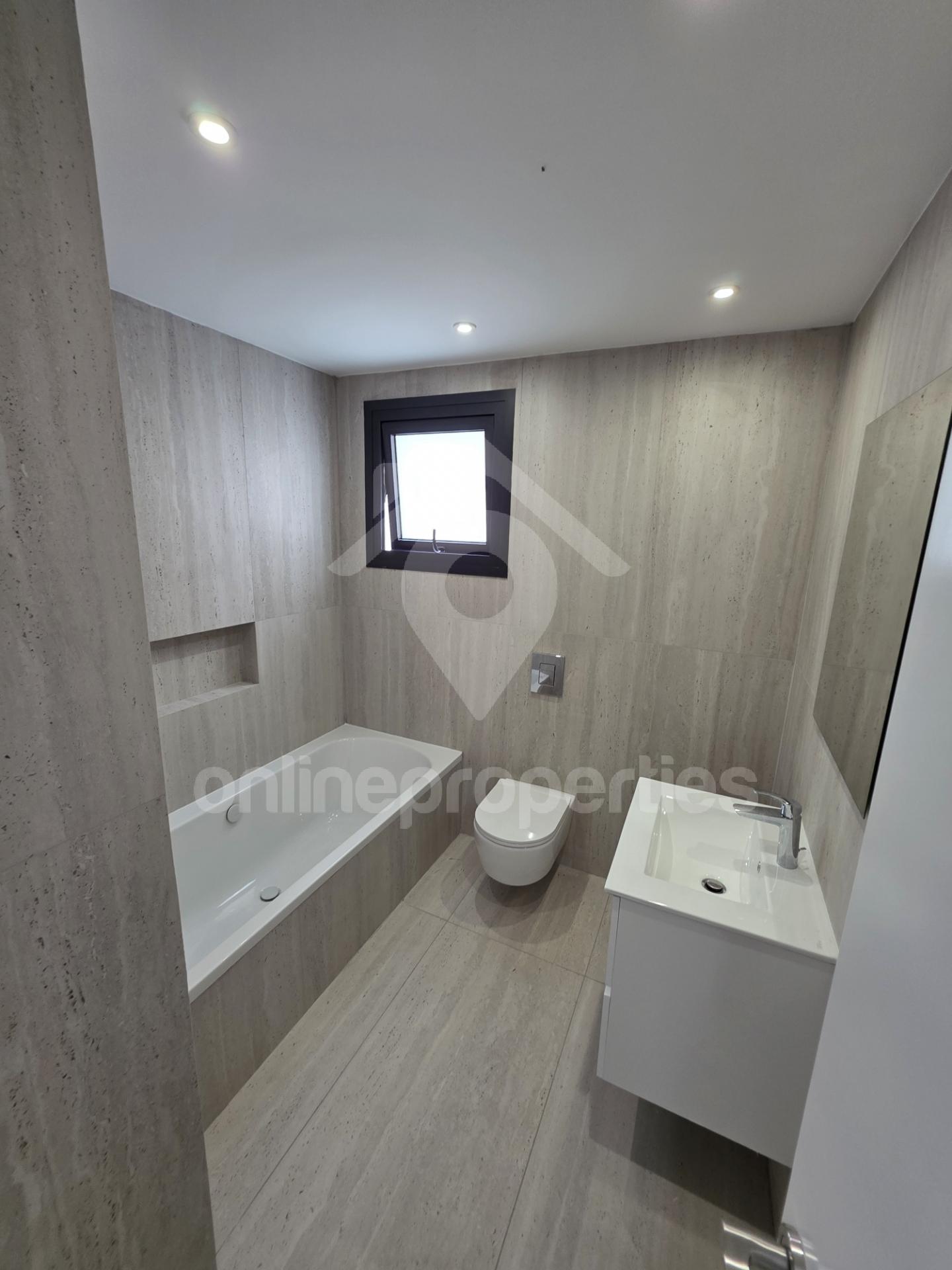 To change image, hover mouse over thumbnails below