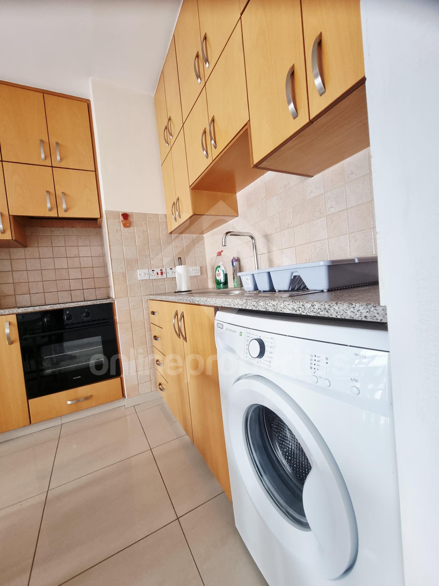 To change image, hover mouse over thumbnails below