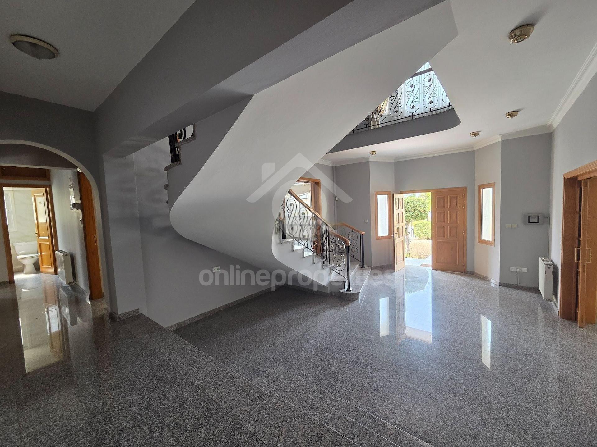 To change image, hover mouse over thumbnails below