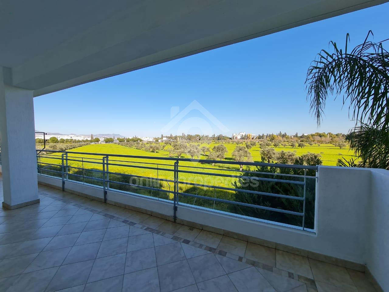 To change image, hover mouse over thumbnails below