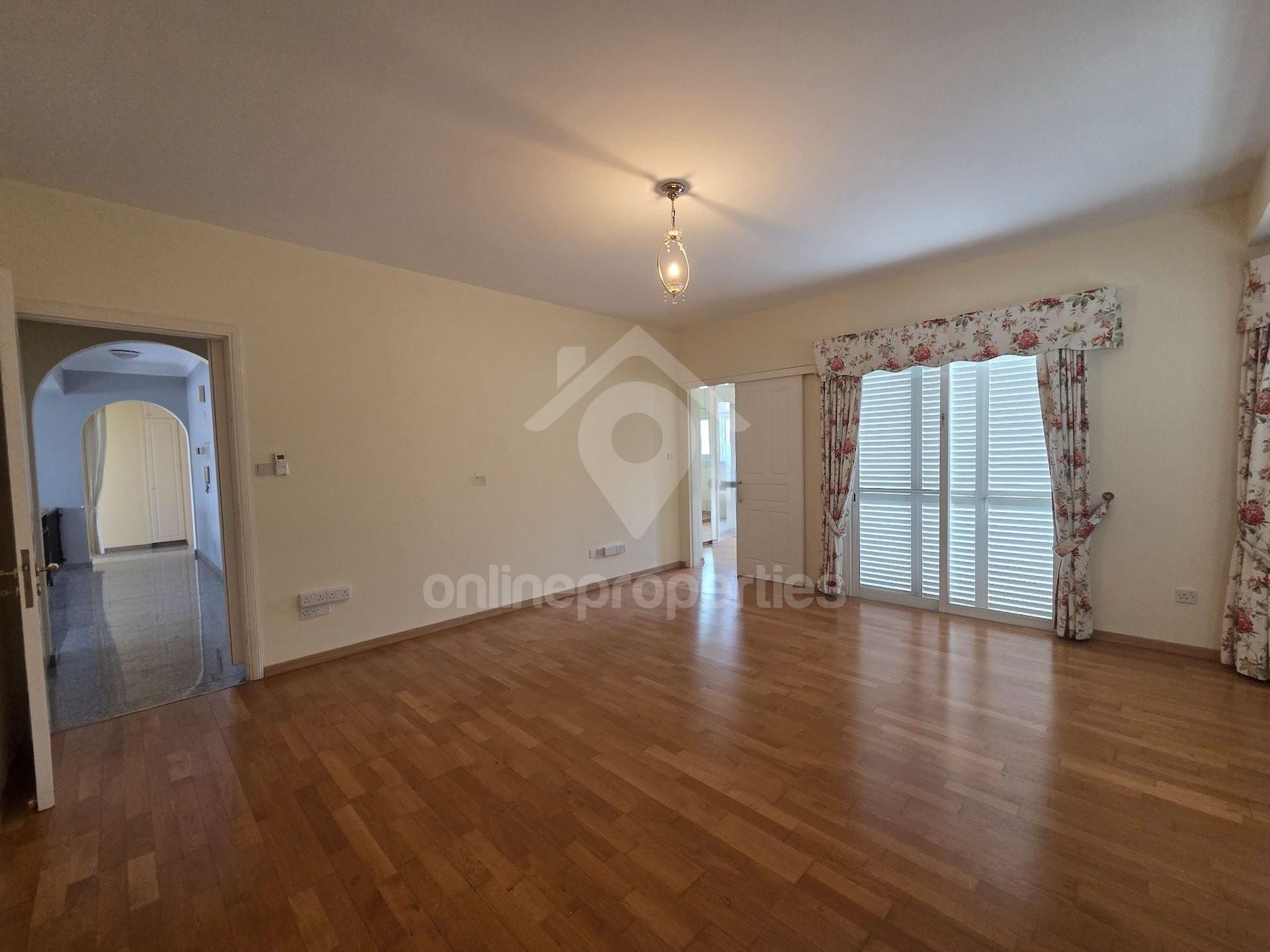 To change image, hover mouse over thumbnails below