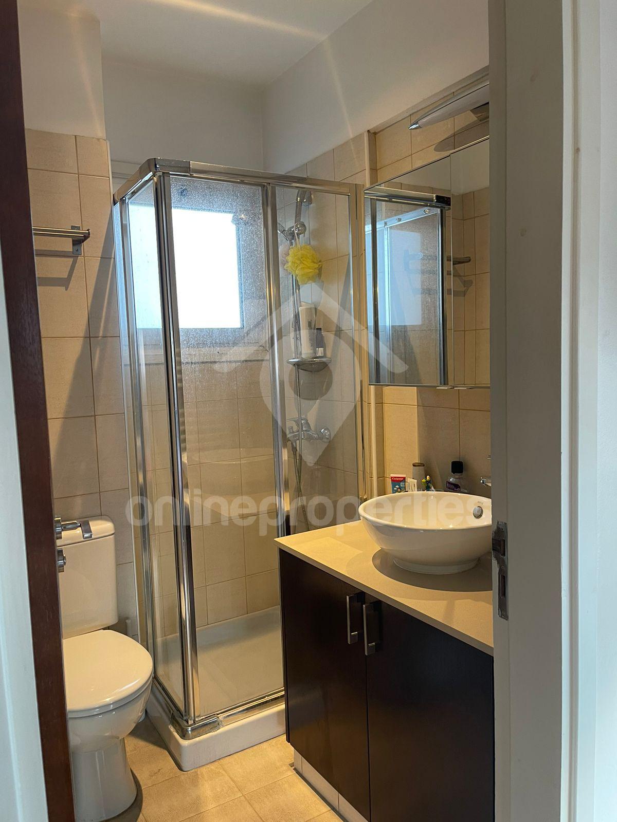 To change image, hover mouse over thumbnails below