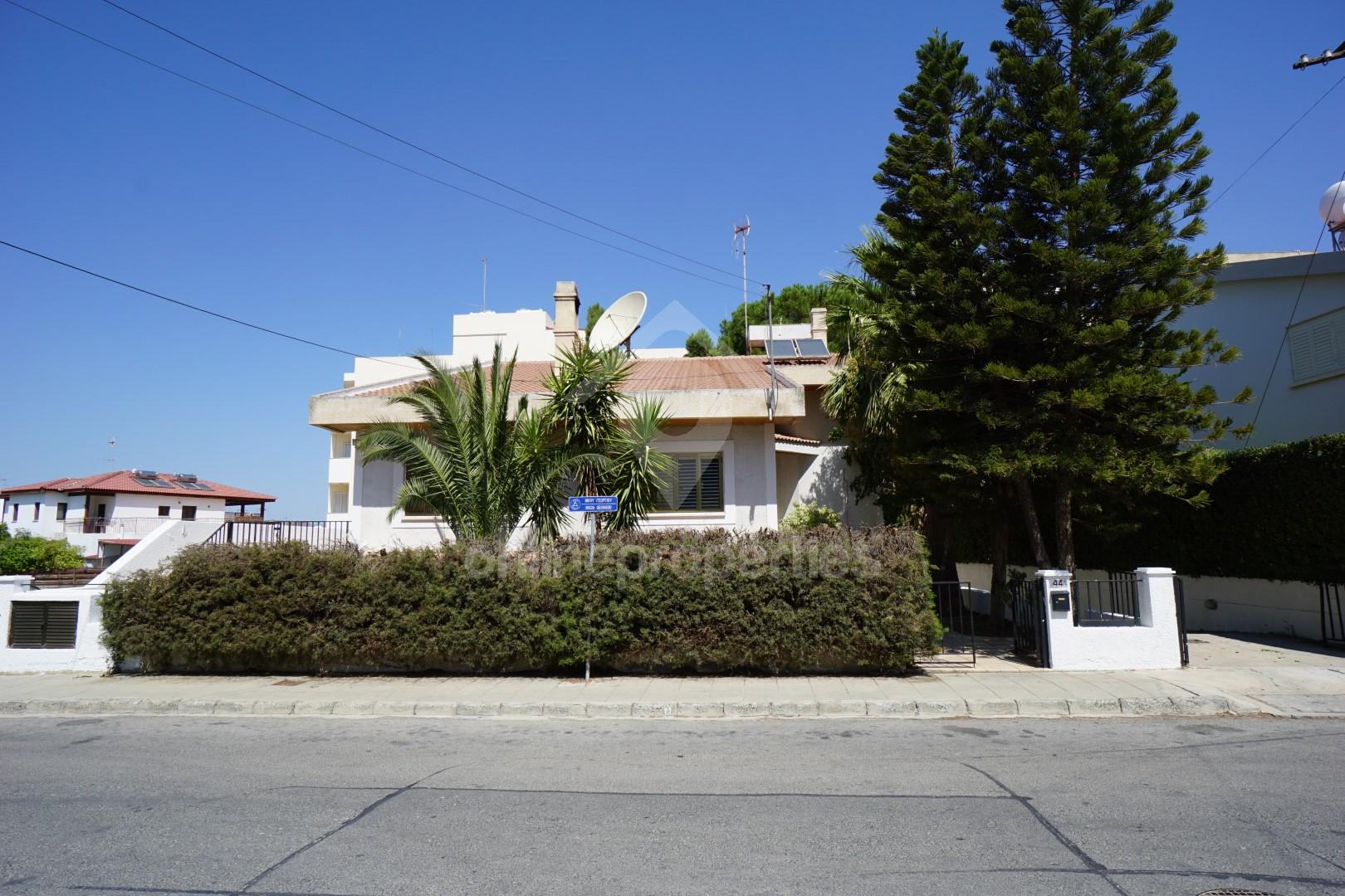 Detached House in Strovolos with massive basement