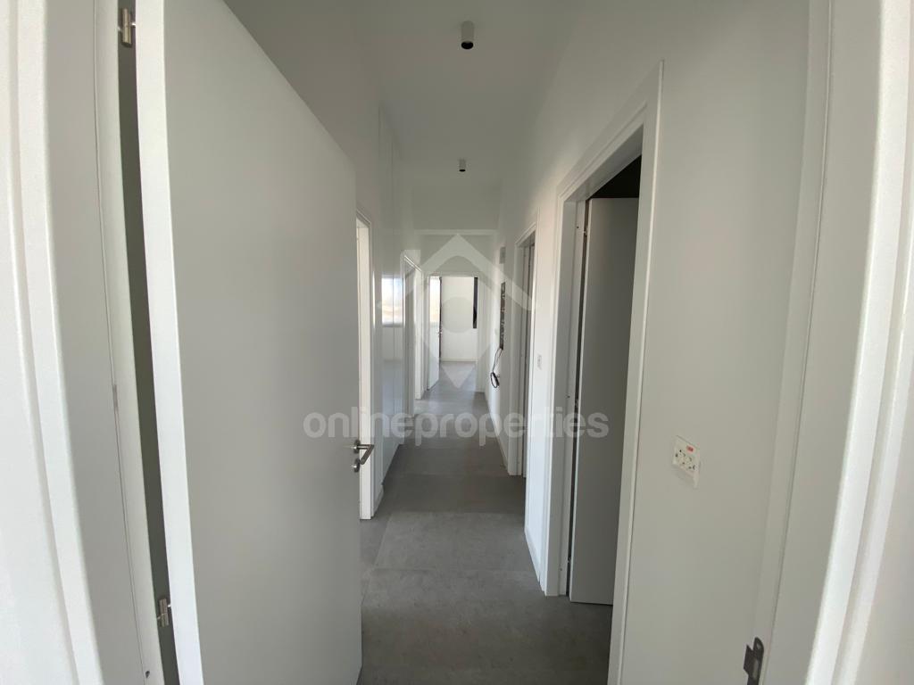 To change image, hover mouse over thumbnails below