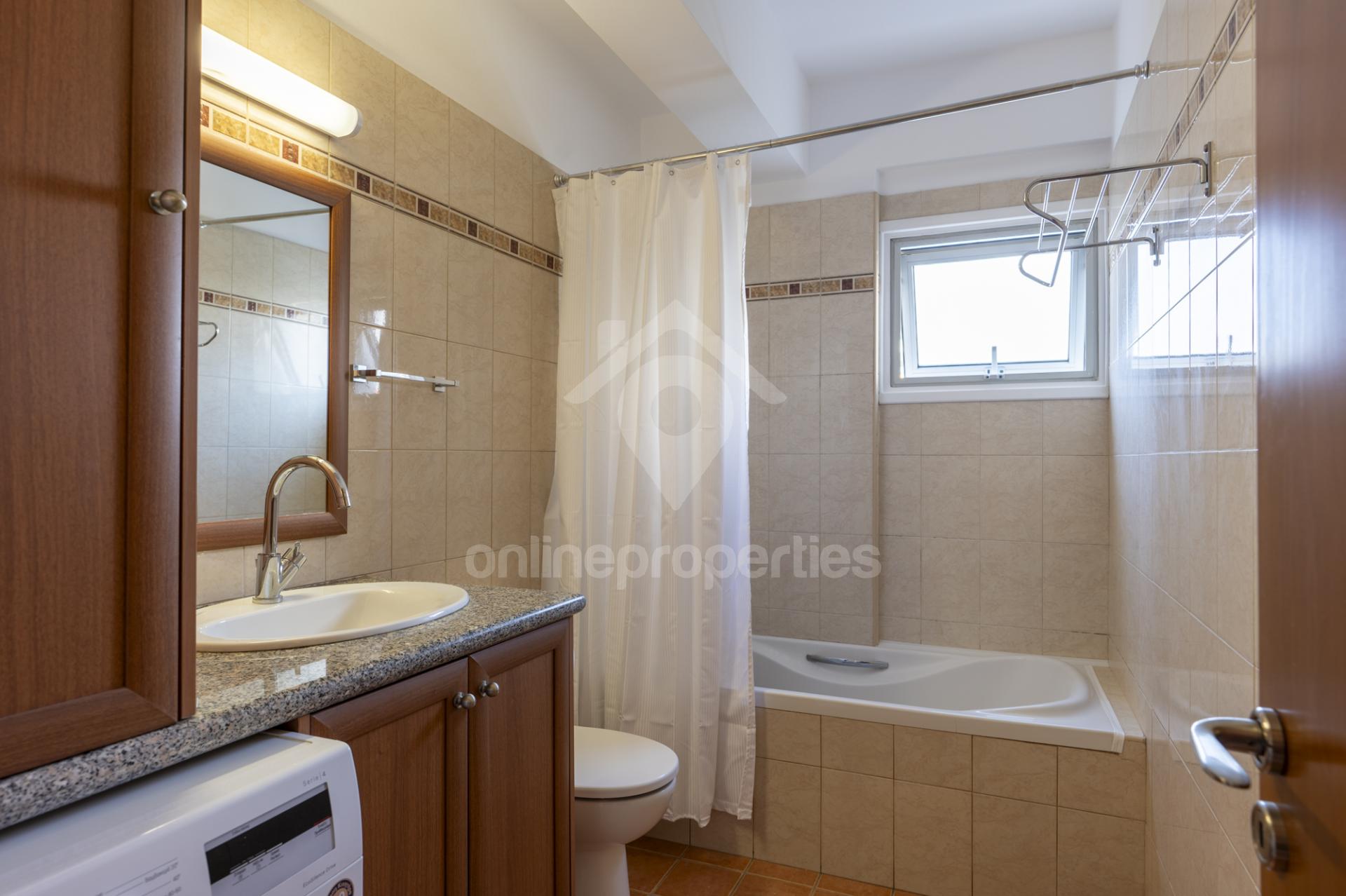 To change image, hover mouse over thumbnails below