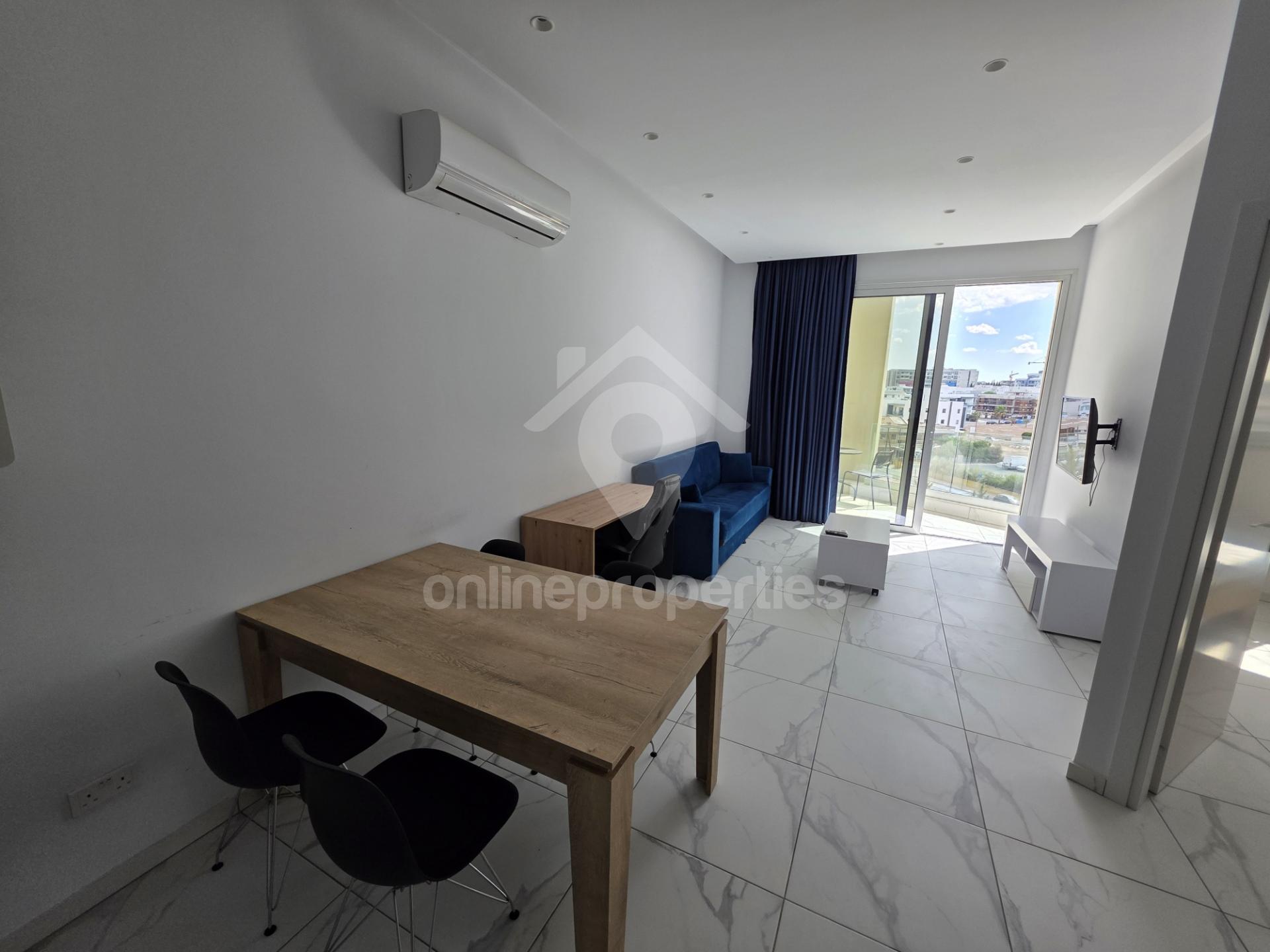 To change image, hover mouse over thumbnails below