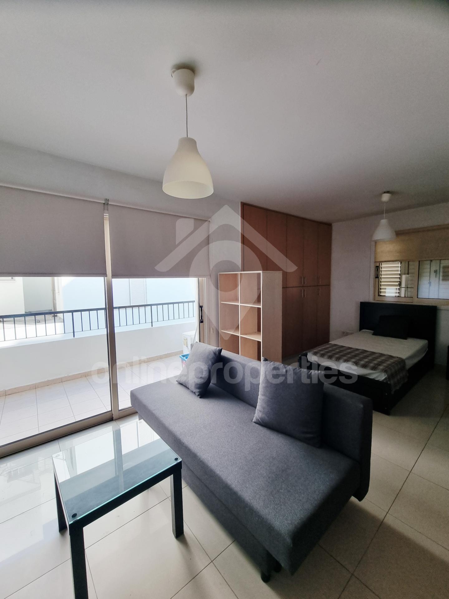 To change image, hover mouse over thumbnails below