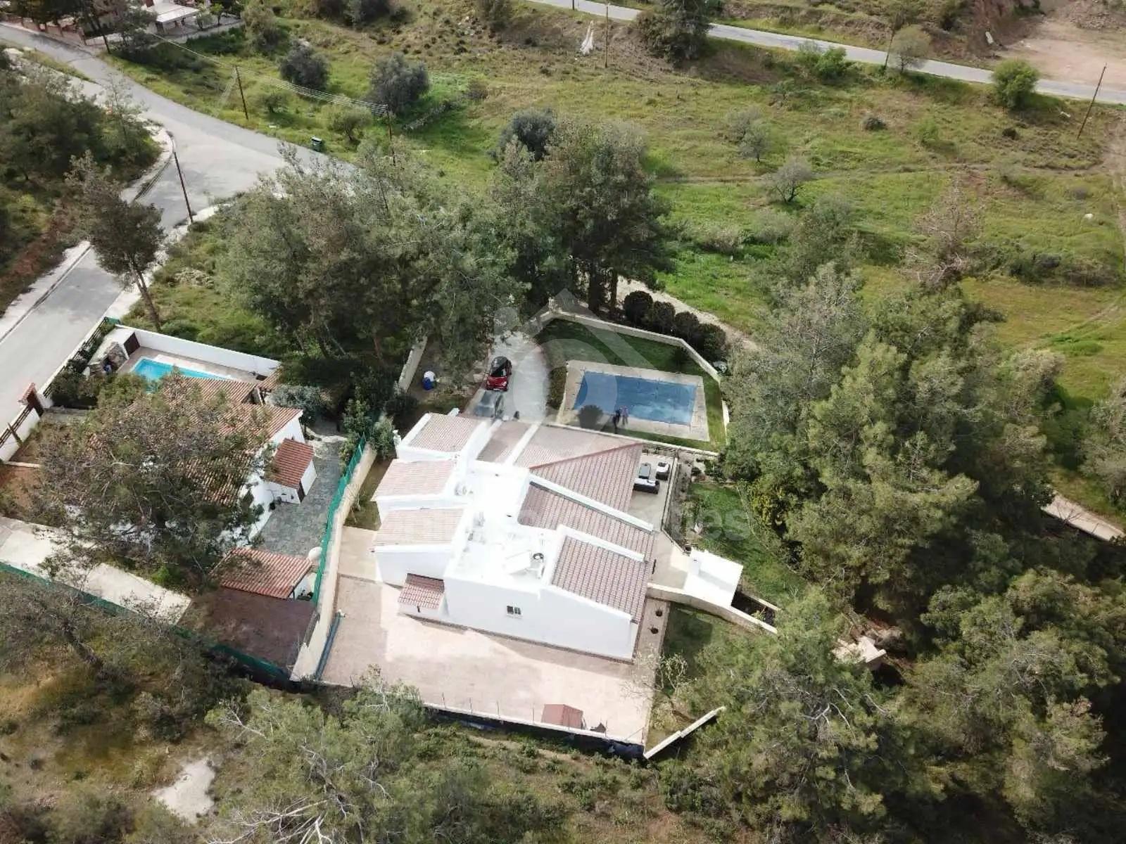 To change image, hover mouse over thumbnails below